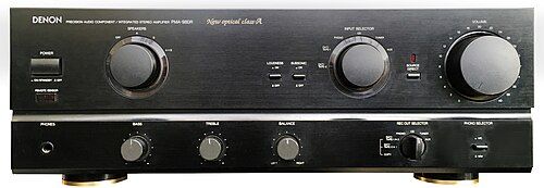 A stereo amplifier