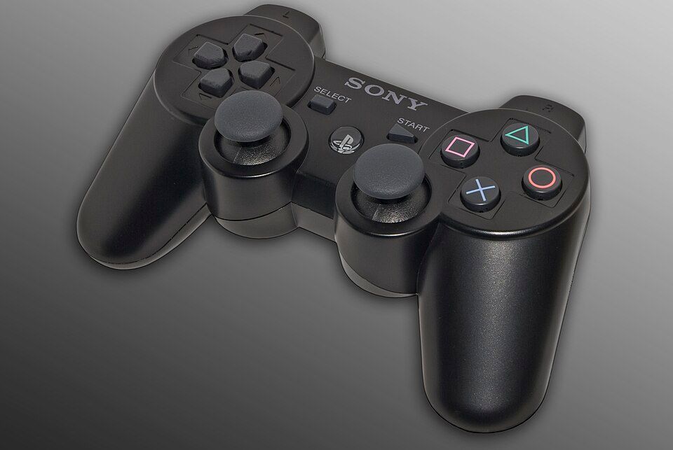A games console controller