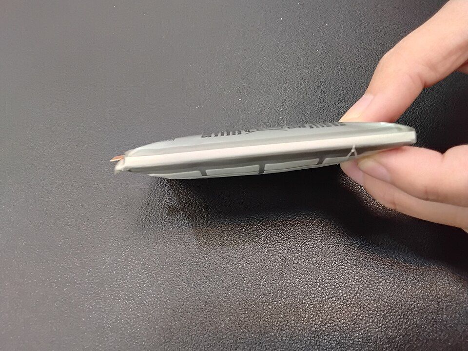A swollen lithium battery